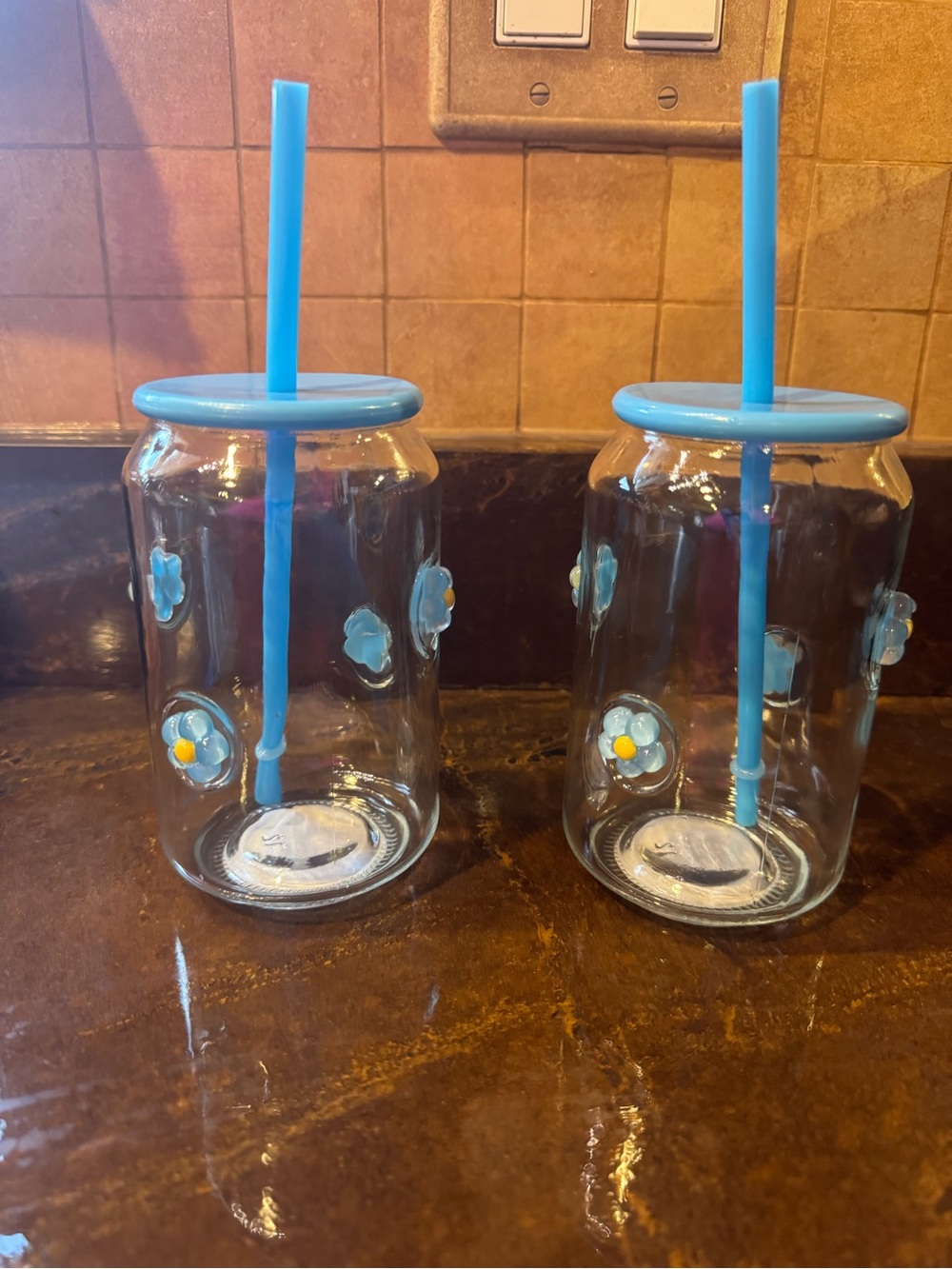 New Lot 2 Blue flowers(3D) clear Glass summer cups with lids and straws